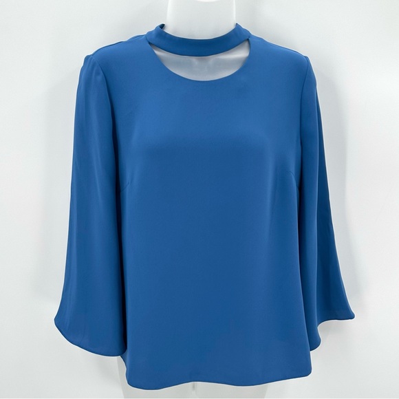 Chicos Blouse Womens 0 Petite US 4/6P Blue Bell Sleeve Cutout Neck Zip Flowy Top - Picture 1 of 12